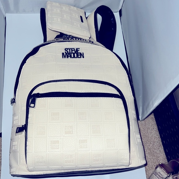 The Steve Madden beige Backpack is a large size backpack for any women on the go